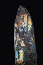 Load image into Gallery viewer, Iridescent Labradorite Point
